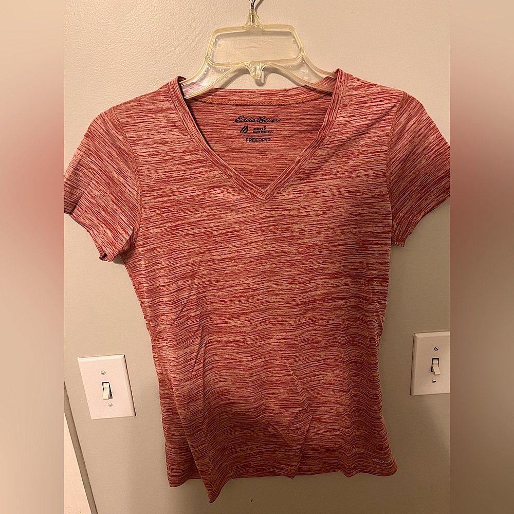Women’s hiking V-neck top